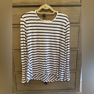 Rag and Bone / Jean long sleeve navy and white striped tshirt with high low hem